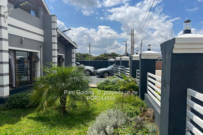 Modern Family Home (Sole Mandate)