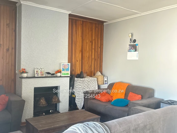 Chadcombe 2-Bed Garden Flat  (Sole Mandate)