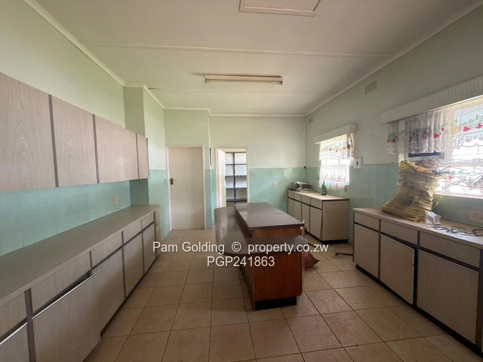 Kumalo- Spacious property with renovation potential (Sole Mandate)