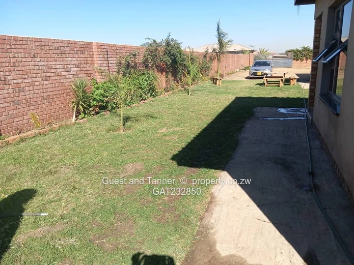 Norton Mwashuma Park - 9 bedroomed house for sale.