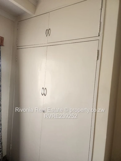 Emerald Hill: 4-Bed Home on 2030m² with Borehole,Gvt Nostro accepted 