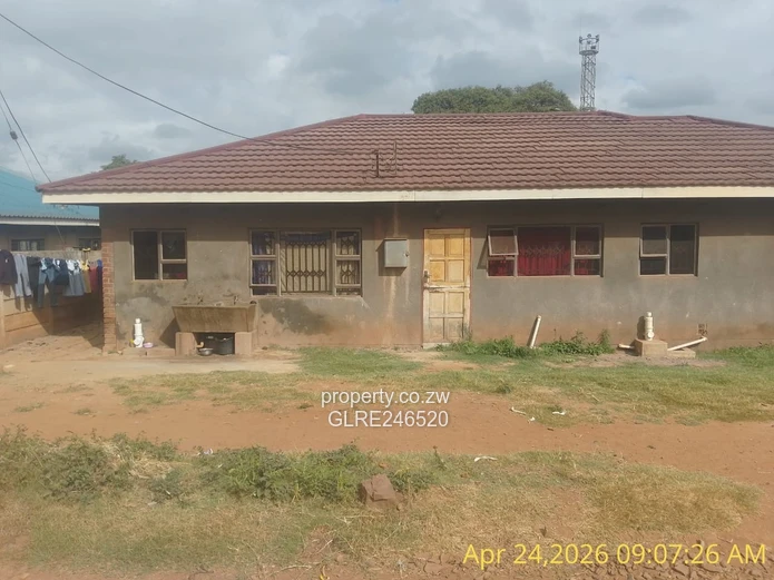 Kuwadzana 4-Bed Brick Home — En Suite & Fitted Kitchen