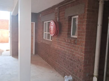 2 Bedroom Flat & Apartment