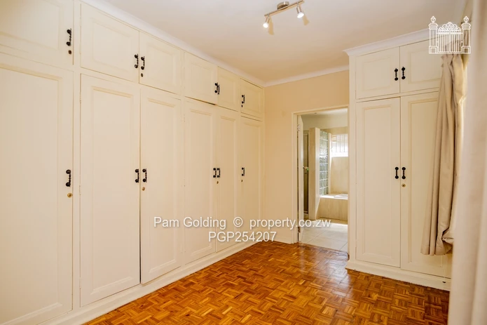 Immaculate Executive Home in Excellent location