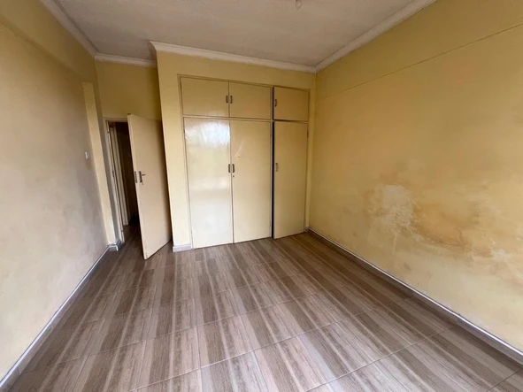 2 Bedroom Flat & Apartment
