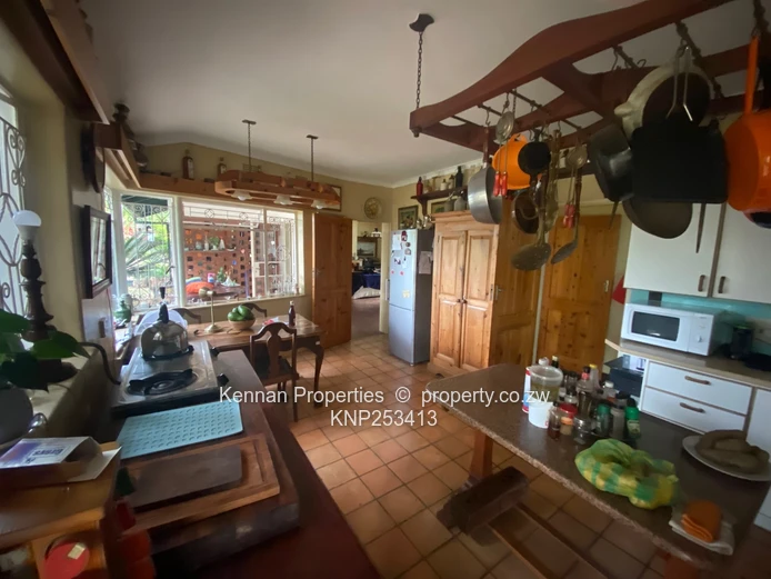 PARTIALLY FURNISHED - comes with gardener (Sole Mandate)