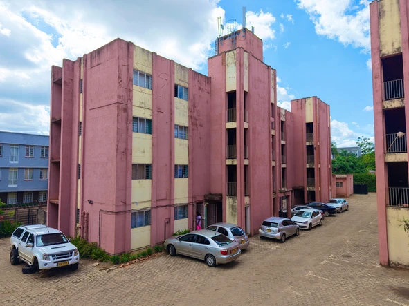 2 Bedroom Flat & Apartment