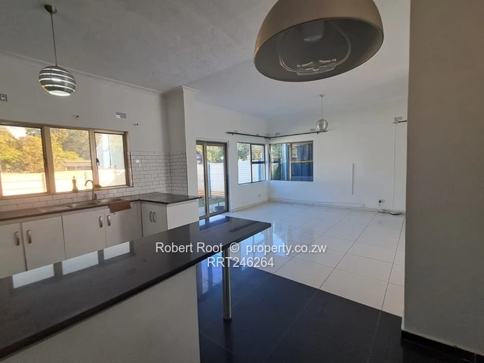 Spacious 3 bed duplex townhouse