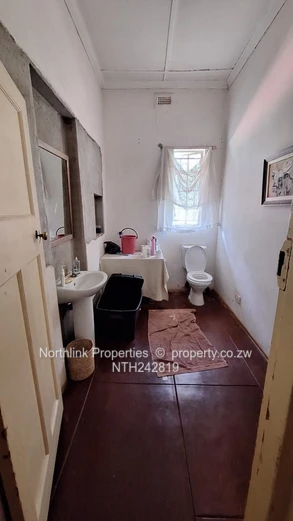 Emerald Hill on Pembroke Rd