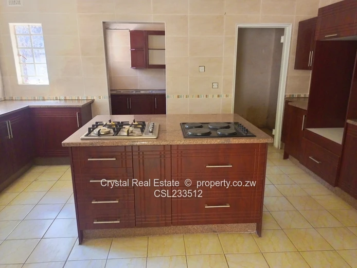 Commercial property to let- Bluffhill