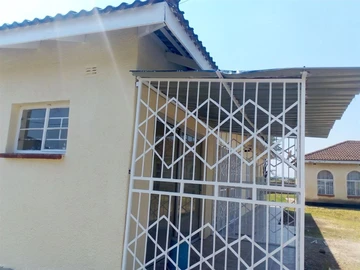 3 Bedroom Flat & Apartment