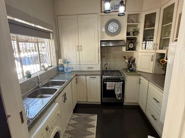 2 Bedroom Garden Flat