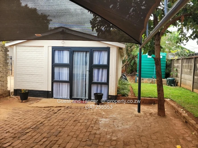 Hillside – Four Ensuite Bedrooms with Multiple Cottages