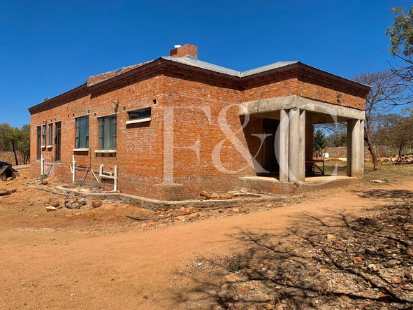 6 Bedroom House