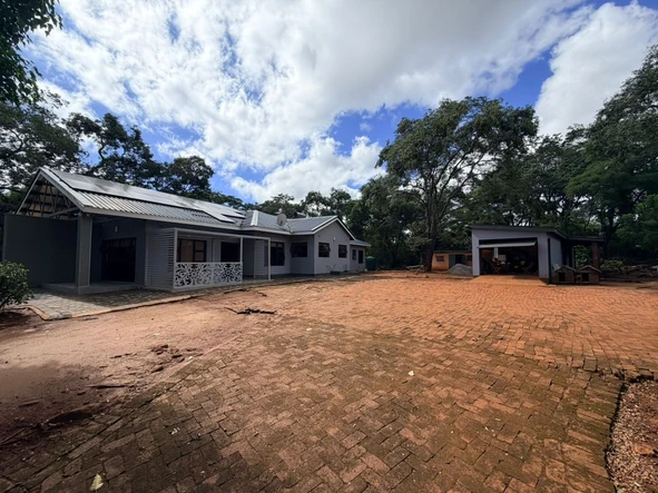 6 Bedroom House