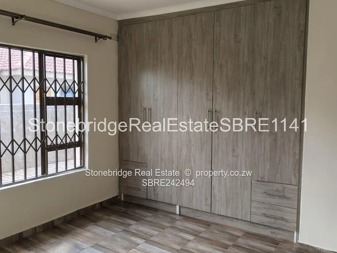 3 Bedroomed Townhouse in Lochview To Let