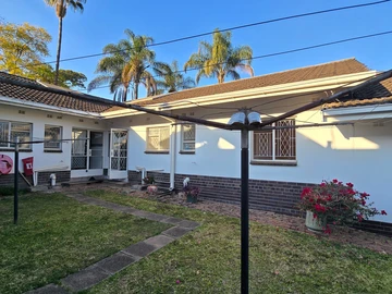 2 Bedroom Garden Flat