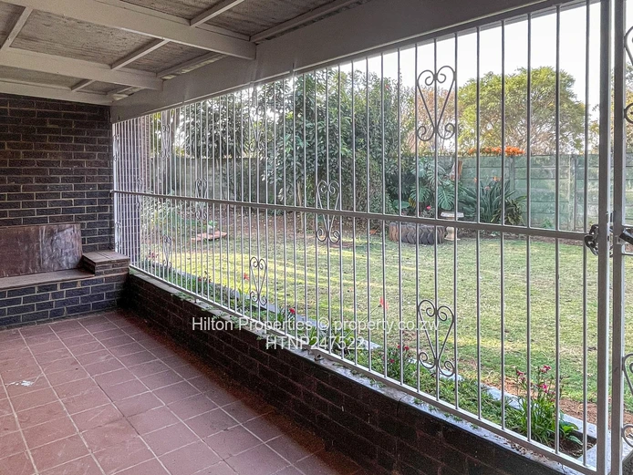Marlborough 2-Bed Garden Flat — Veranda, Borehole & Lawn