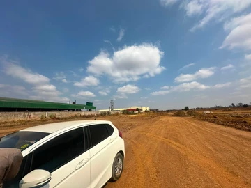 Commercial & Industrial Land
