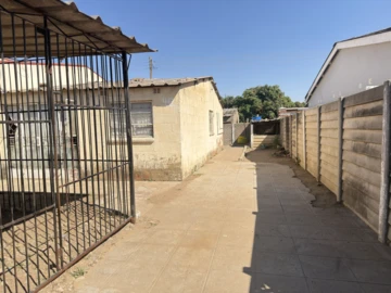 2 Bedroom House