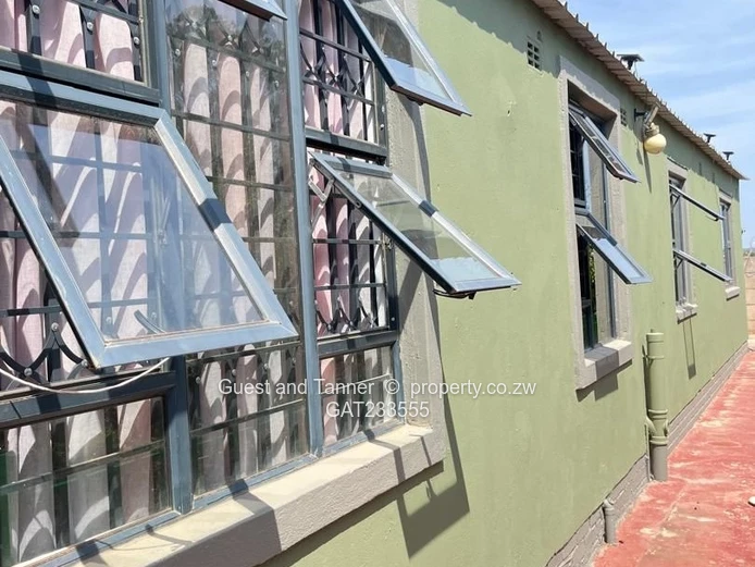 Modern 4-Bedroom Home for Sale in Nkulumane 12 – Stylish, Secure and Spacious on 503sqm