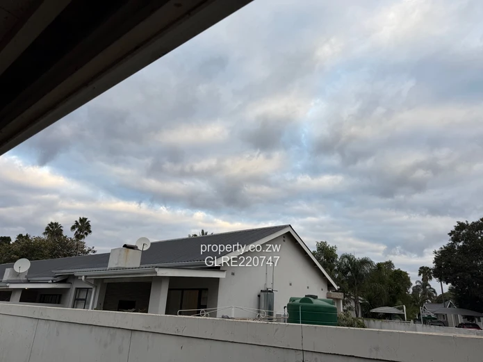 Newlands Fully Furnished To Let