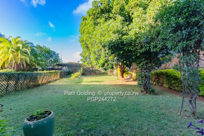 3 Bedroom Duplex Flat for Sale in Eastlea