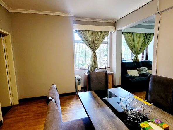 3 Bedroom Flat & Apartment