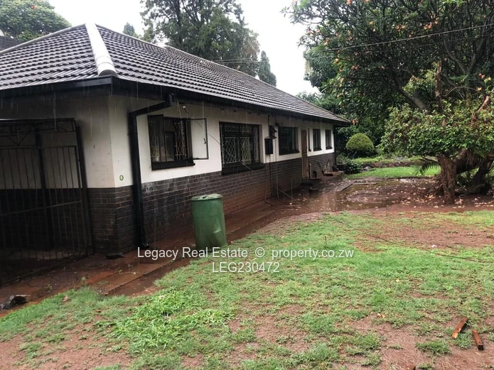 Spacious Belvedere Home with Title Deeds & Borehole