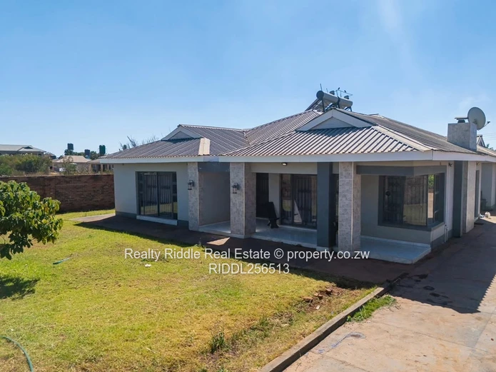 Modern 4-Bed Home in Mt Pleasant Heights with Big Yard