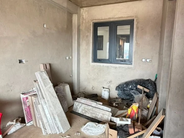 Flat & Apartment