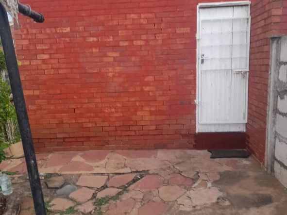 4 Bedroom Flat & Apartment