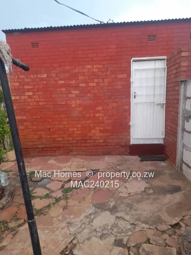 Stunning Semi-Detached House for Sale in Paddonhurst