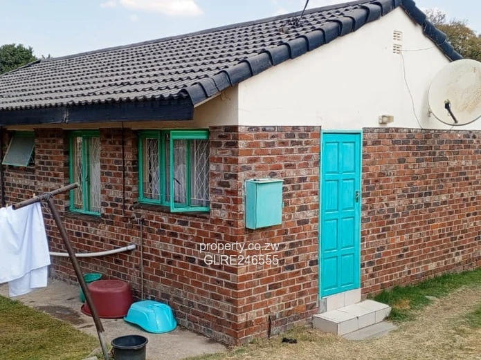 Spacious 3-Bed Solar Home with En Suite in Msasa Park