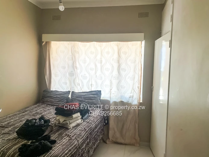 3 Bedroomed Neat Family Home In Sunridge