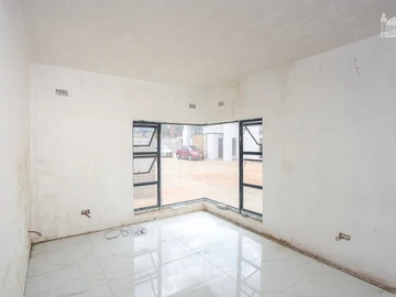 3 Bedroom Garden Flat