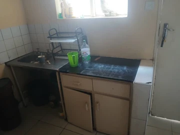 2 Bedroom Flat & Apartment