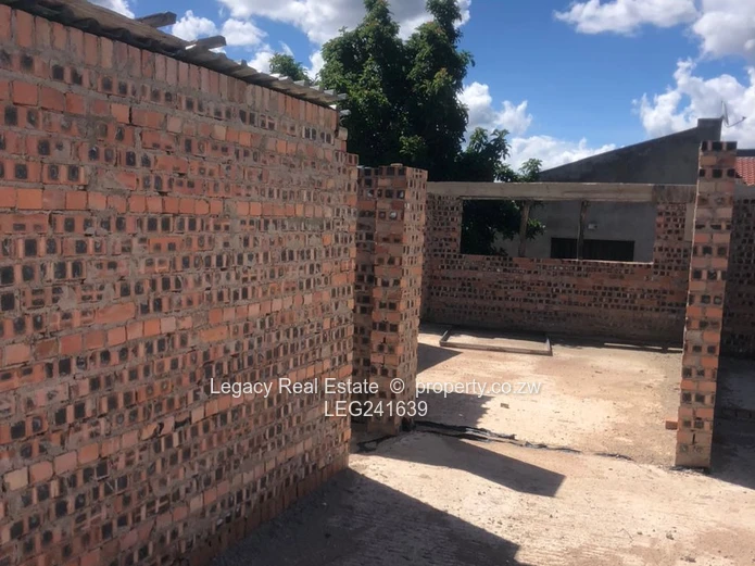 Prime Location: Crowhill Cleverhill Property with Title Deed