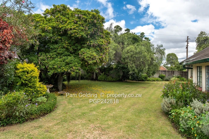 Handsome, High-end House in the Highly Habitable, Historic Hatfield!