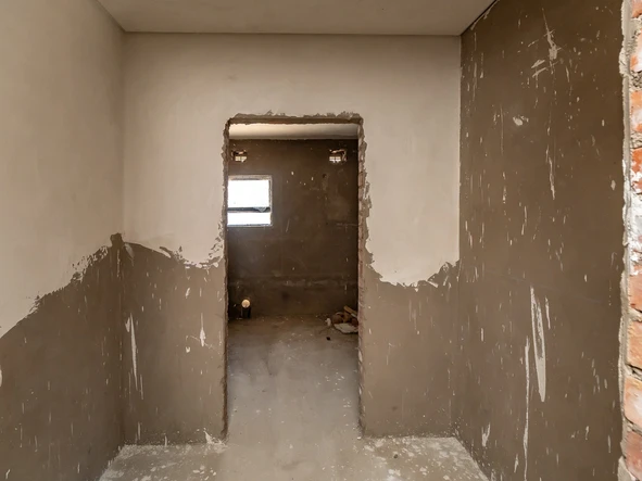 4 Bedroom Flat & Apartment