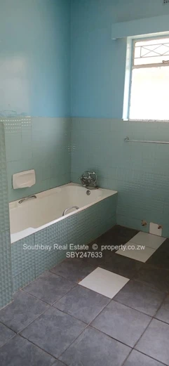 Greystone Park House to let (Sole Mandate)