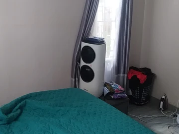 2 Bedroom Flat & Apartment