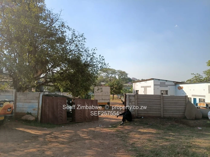 Walled Workshop & Warehouse 2325m² — Chinhoyi, Good ZESA (Sole Mandate)