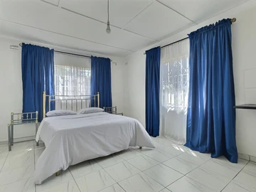 6 Bedroom House