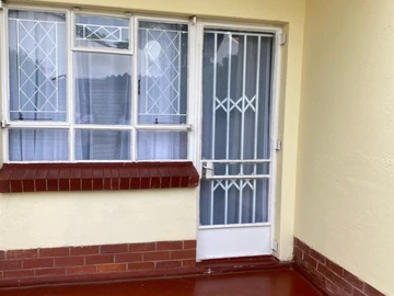 Bedsitter flat for rent