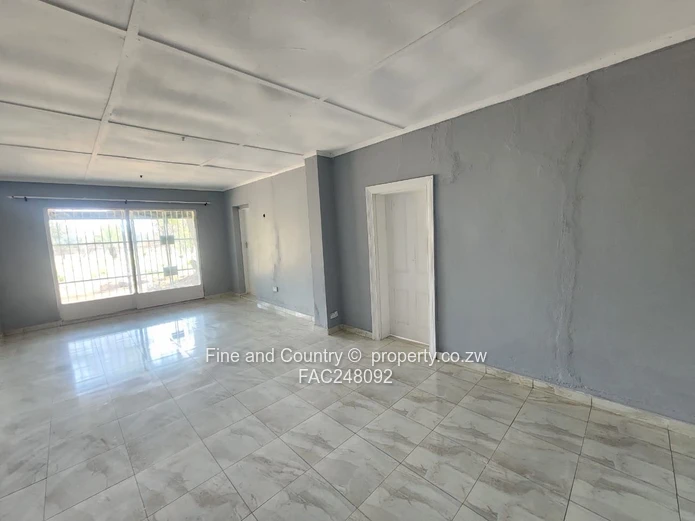 Hillside – Commercial Property For Rent