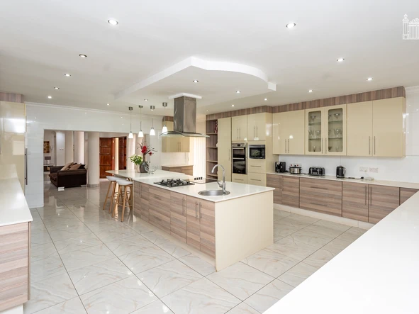 4 Bedroom House