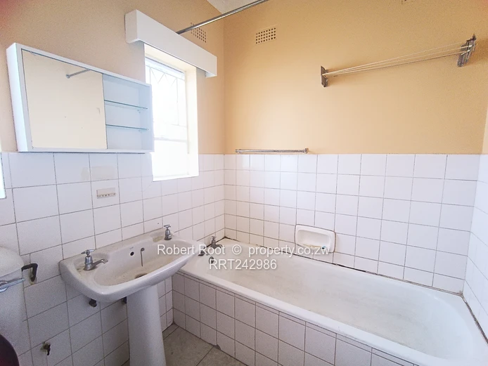 3 bed family home in Avondale West