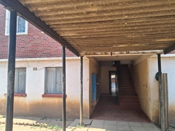 Flat & Apartment