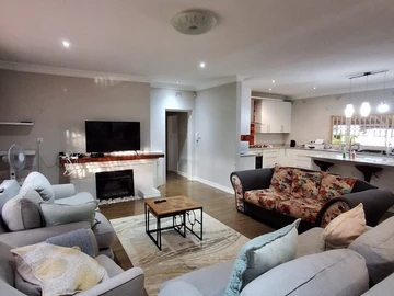 3-Bedroom Home with Mixture of Cozy and Modern Finishings, Spacious Garden